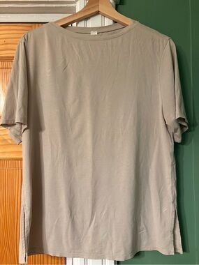 lululemon athletica Short Sleeve Tee - Light Beige/Taupe